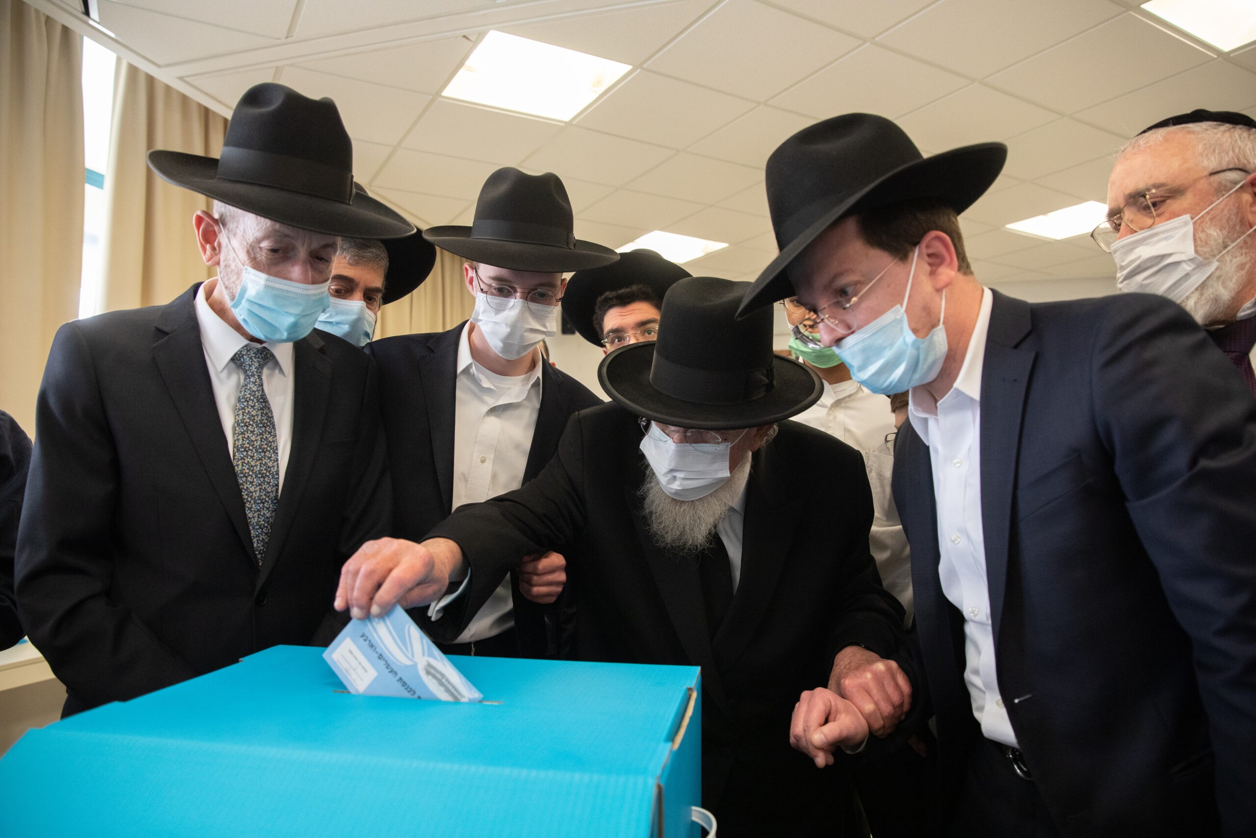 הצביעו: האם כבר החלטתם באיזו מפלגה תתמכו בבחירות?