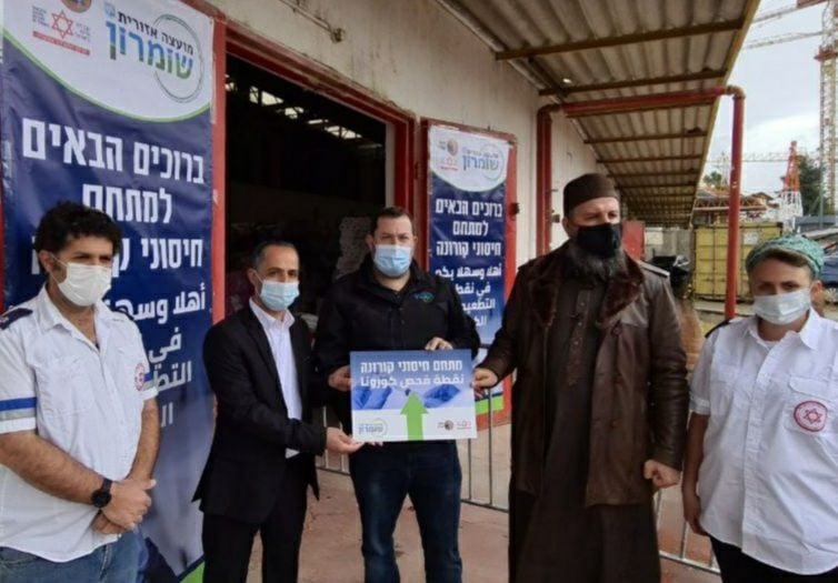 על רקע החקירה בהאג יחל מבצע החיסונים לפועלים פלסטינים