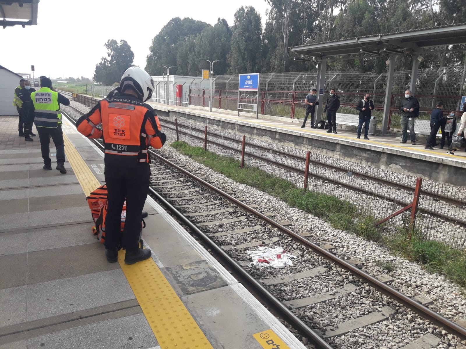 תנועת הרכבות בין הרצליה לנתניה הופסקה עקב תאונה על המסילה