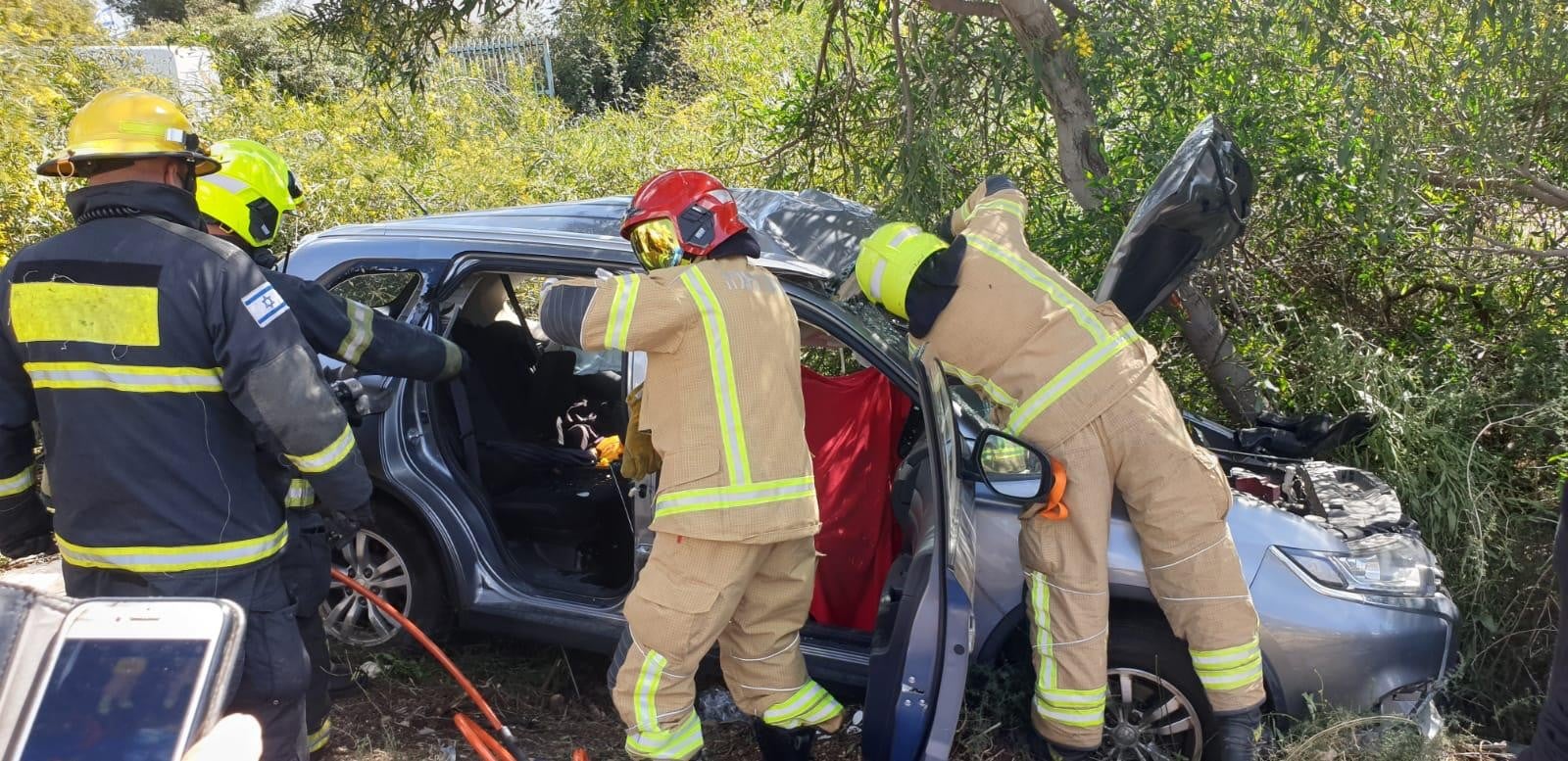 גבר בן 70 נהרג בתאונת דרכים בין משאית לרכב פרטי