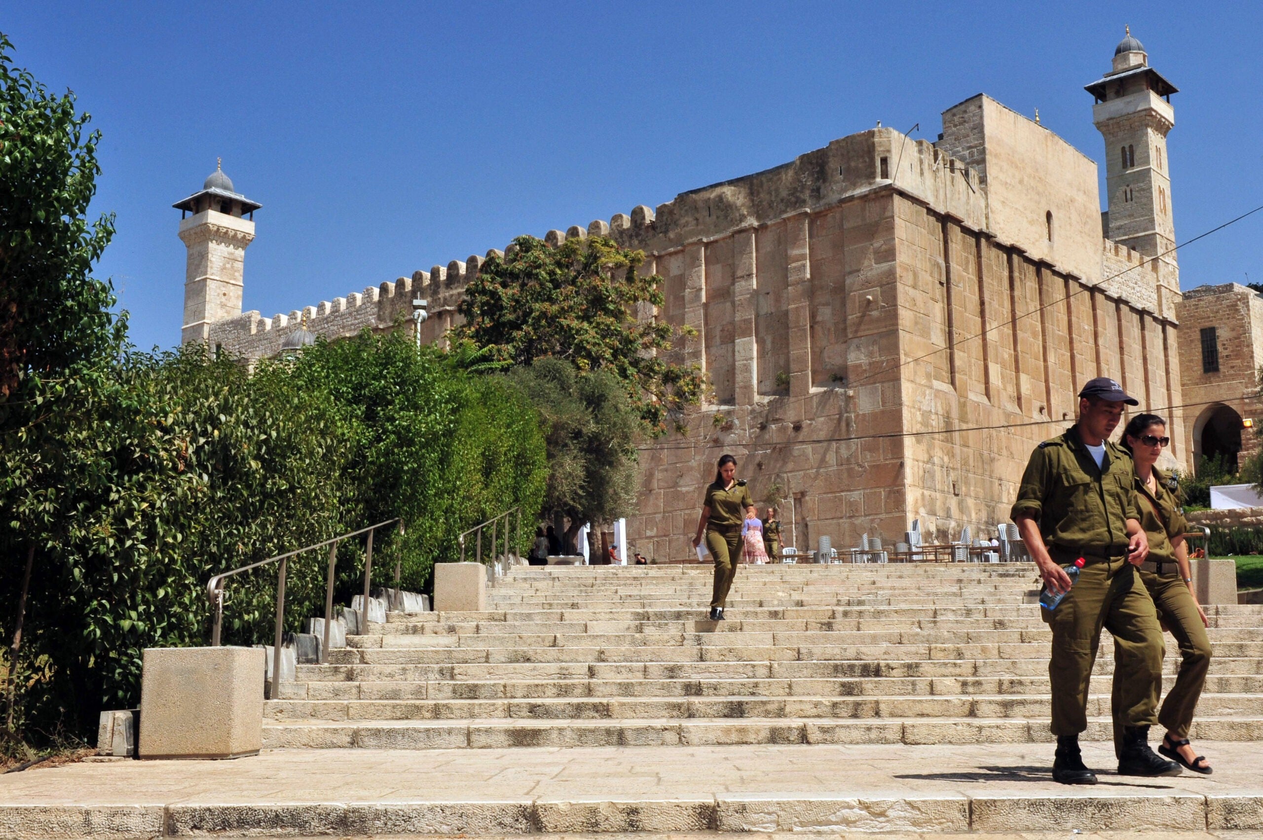 "מי ששולט במקום היא מדינת ישראל" | התגובות לעתירה בנושא מערת המכפלה