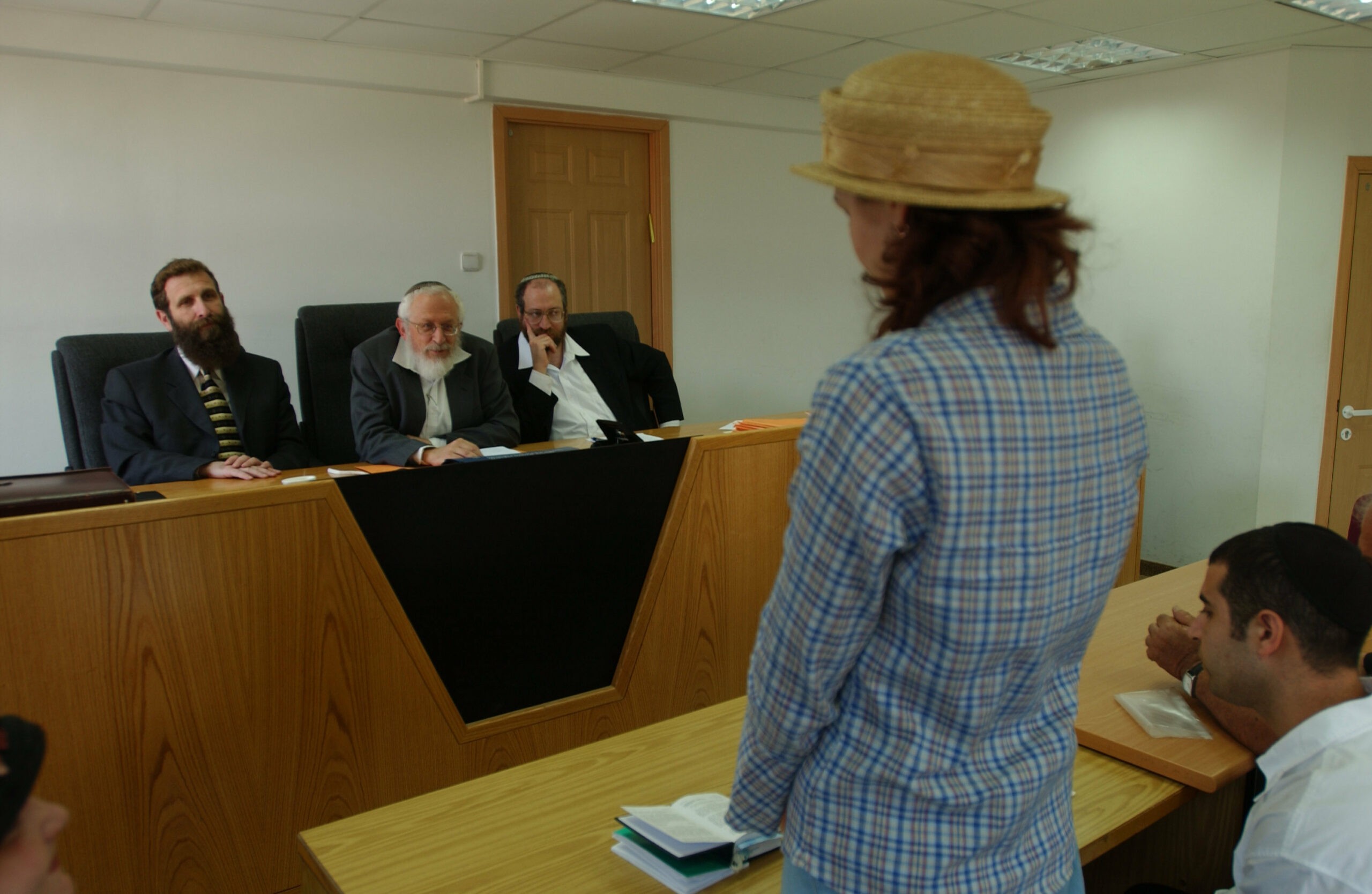 פסק דין חדש פוטר אבות מדמי מזונות ומחייב בהם גם את האימהות
