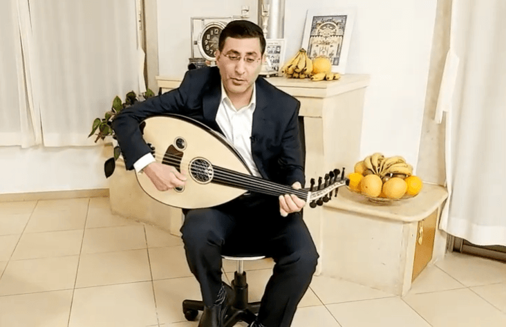 פיוט לחודש ניסן: "מלך גואל ומושיע" | צפו