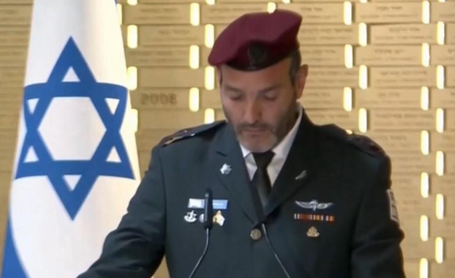 החזן הראשי לצה"ל בתפילת אל מלא רחמים בטקס יום הזיכרון