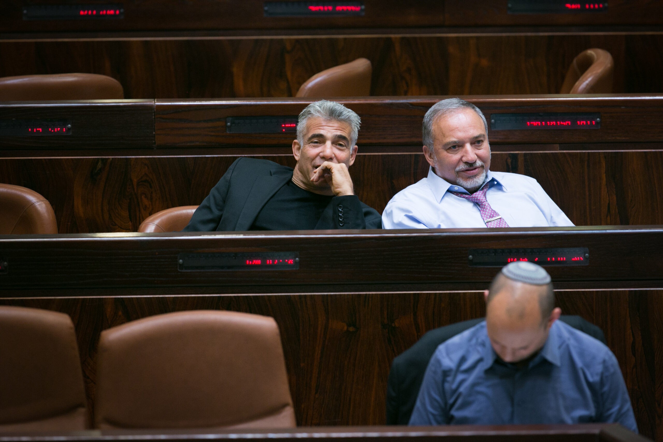 ח"כ שטייניץ: "עומדים 3 שרי ביטחון, ואומרים יש מחדל ביטחוני"