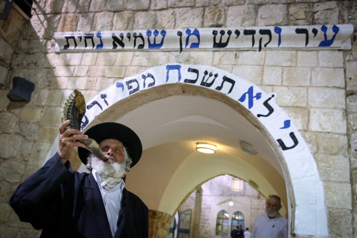 גובר הלחץ על משרד הבריאות לאפשר את ההילולה במירון