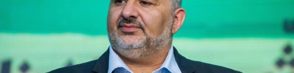 כך הציעו ברע"ם סיוע למשליך אבנים על שוטרים | האזינו