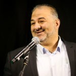 נפרד ממועצת השורא? מנסור עבאס חושף בערבית את האמת | צפו