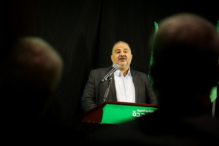 "ניפרד ממועצת השורא": מה עומד מאחורי ההצהרה של מנסור עבאס?