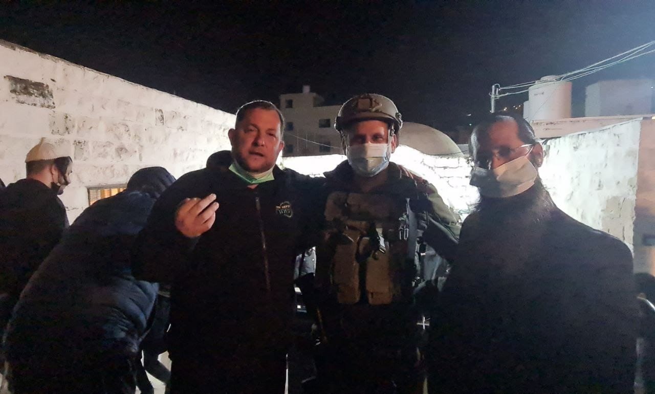 אלפים פקדו את קבר יוסף הלילה