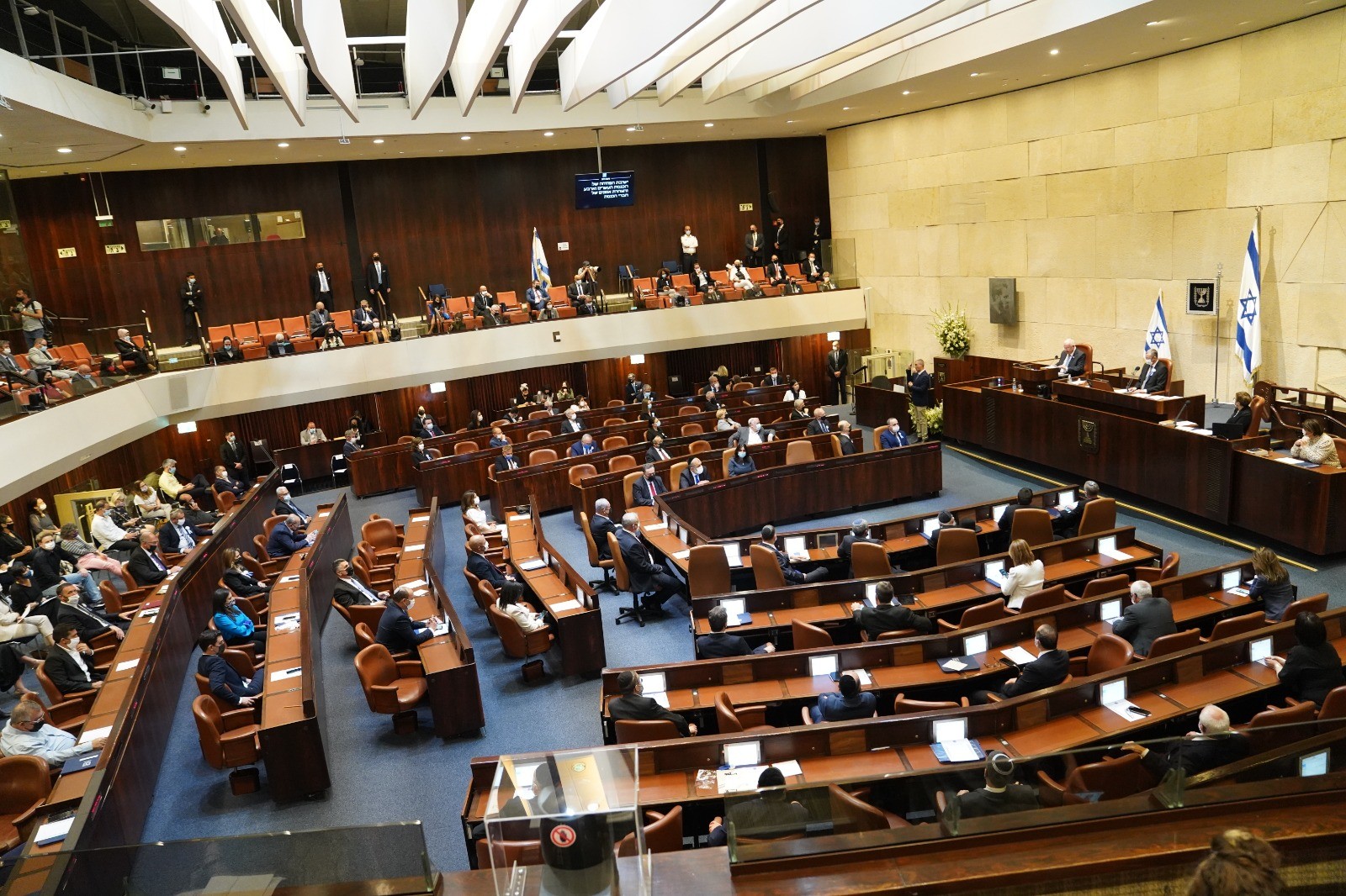 השואף, המאופק, והישראלי: הסטייליסטית בוחנת את חברי הכנסת