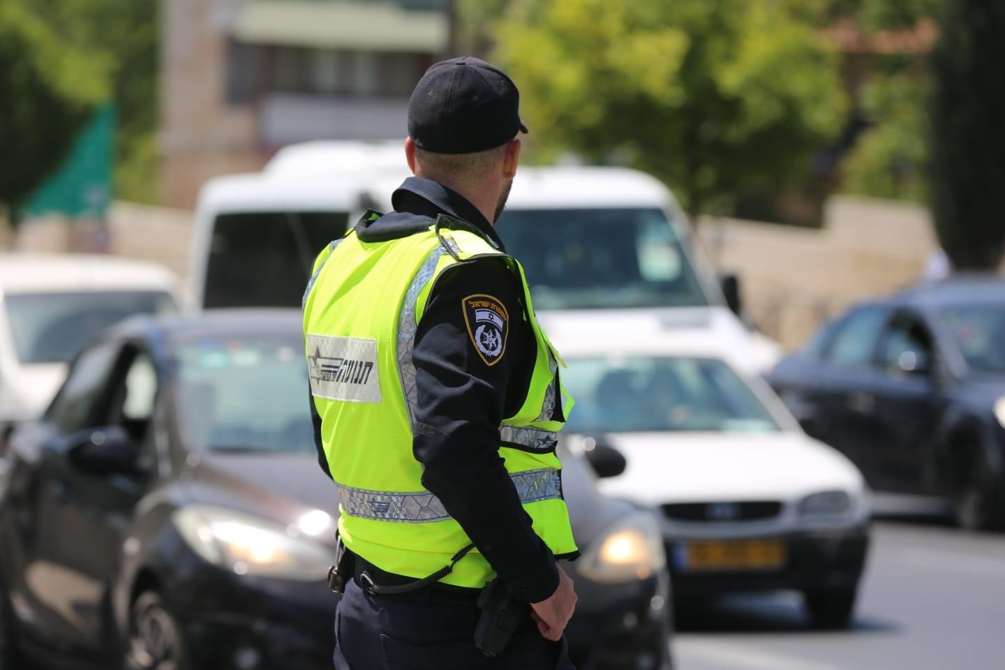משאית התנגשה בגשר השלום; כביש 20 לצפון נחסם