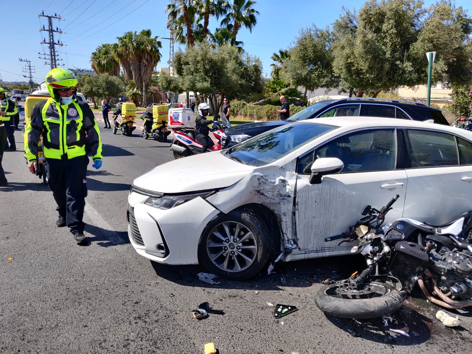 רוכב אופנוע נפצע בינוני בתאונה בפתח תקווה
