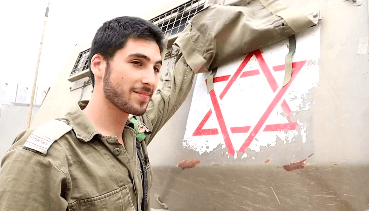 "מתאמן באינטנסיביות מטורפת" - יום בחיי פראמדיק צבאי | צפו