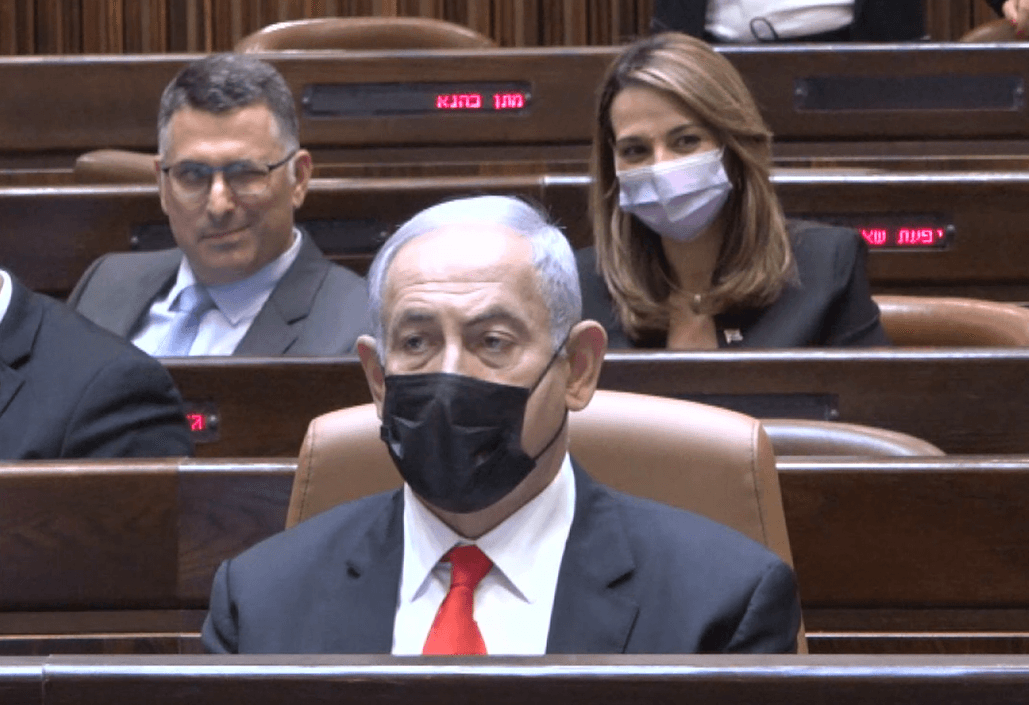 מאחורי הקלעים של הדרמה הפוליטית