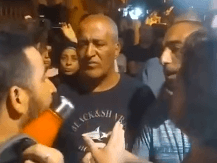 צפו: הסטנדאפיסט גיא הוכמן הגיע ליפו והותקף