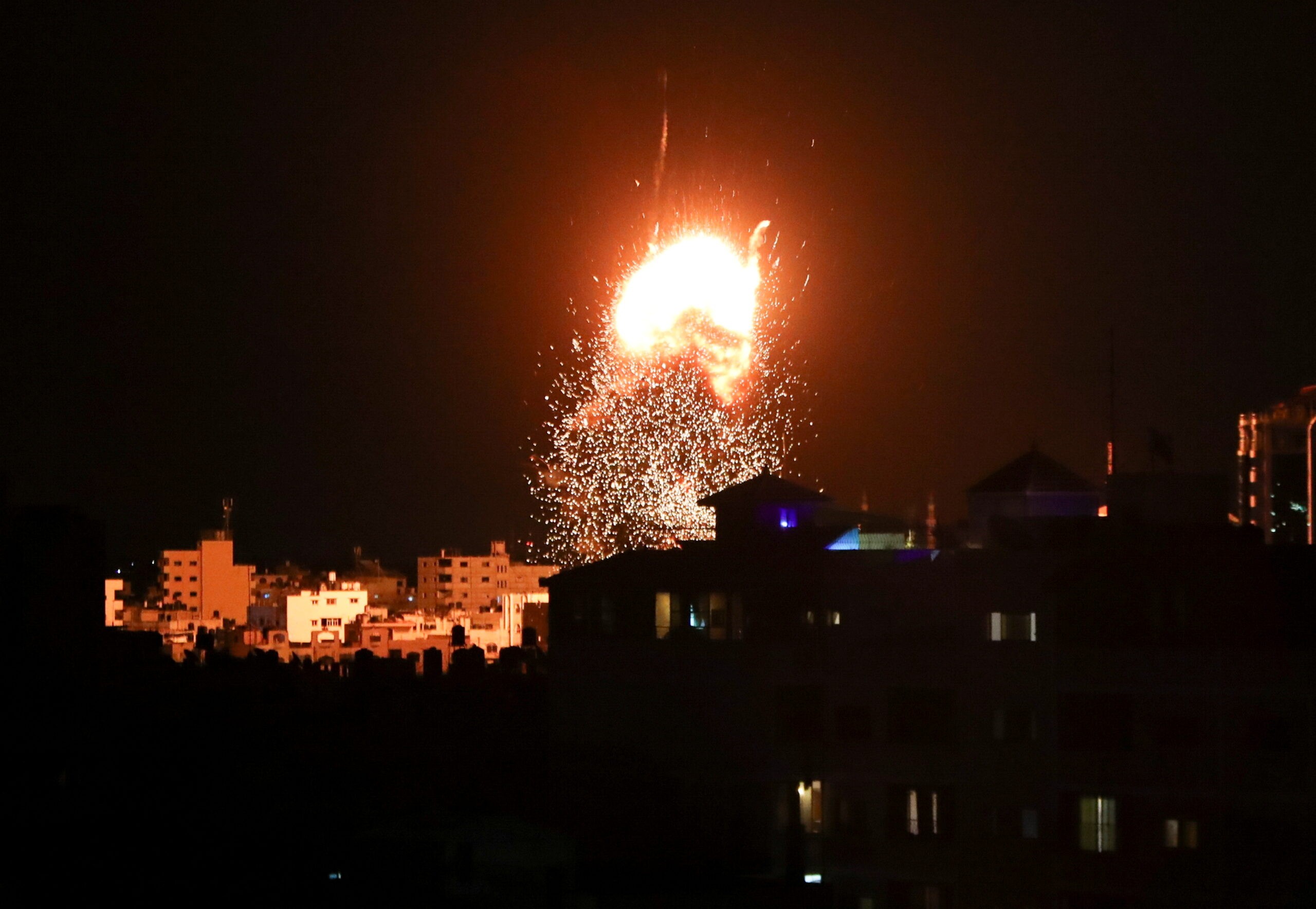 במקביל לתקיפת כוחותינו ברצועה, רקטה יורטה בשמי עוטף עזה