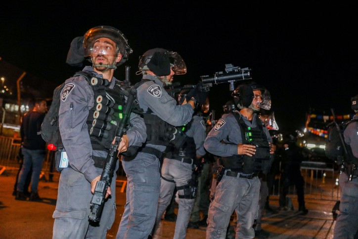 שוטרים בירשולים הערב. צילום: אוליביה פיטוסי פלאש 90