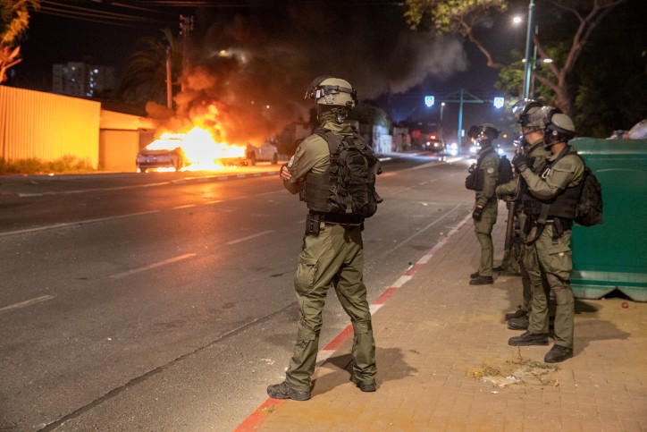 לוחמי מג"ב נאלצו להגן על עצמם באבנים | האזינו לסיפור המקומם