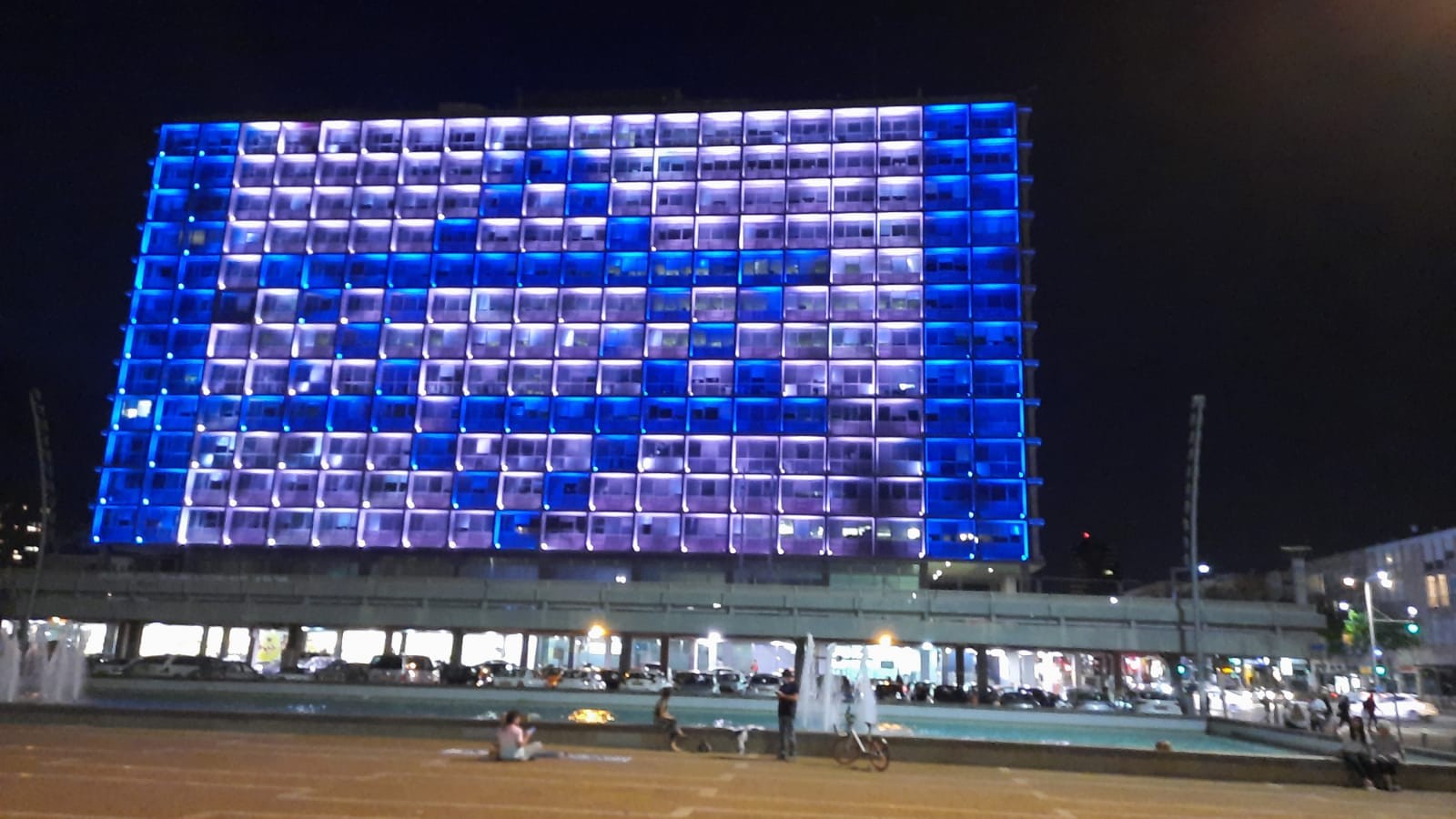 הערים ירושלים ותל אביב במחווה מרגשת להרוגי האסון