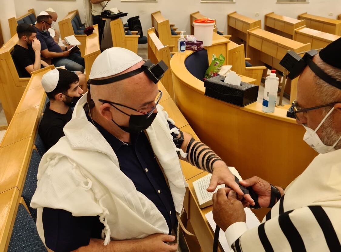 בגיל 51: חבר המועצה חגג בר מצווה | צפו
