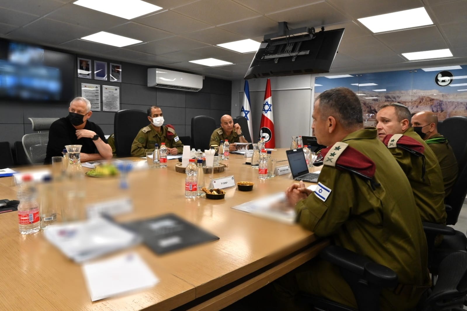 שר הביטחון: "על כל יום של ירי על אזרחי ישראל - נחזיר את ארגוני הטרור שנים אחורה"