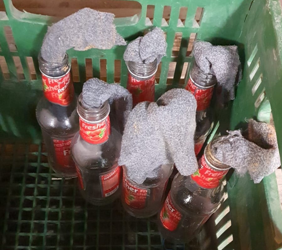 הפרעות הערביות בארצנו: נחשף מצבור של בקבוקי תבערה