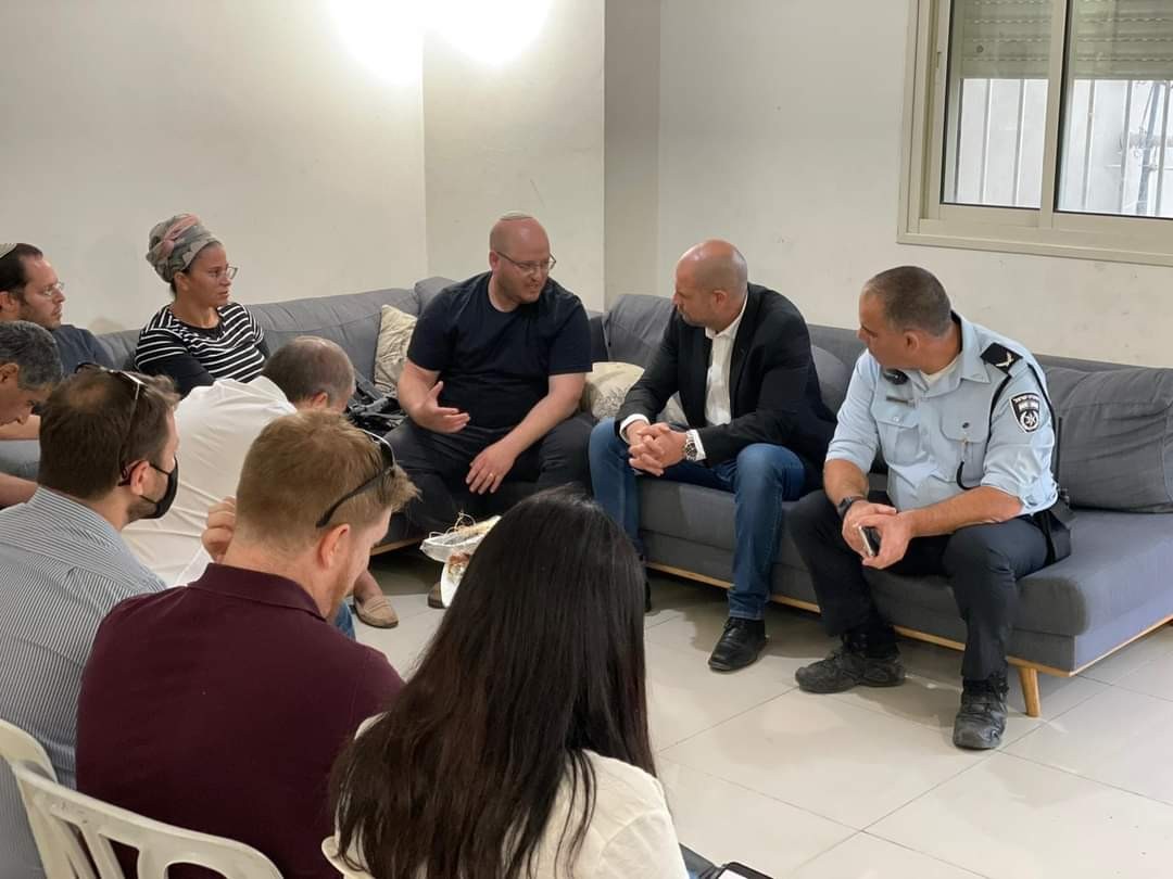"שבועיים של לחימה על הבית"