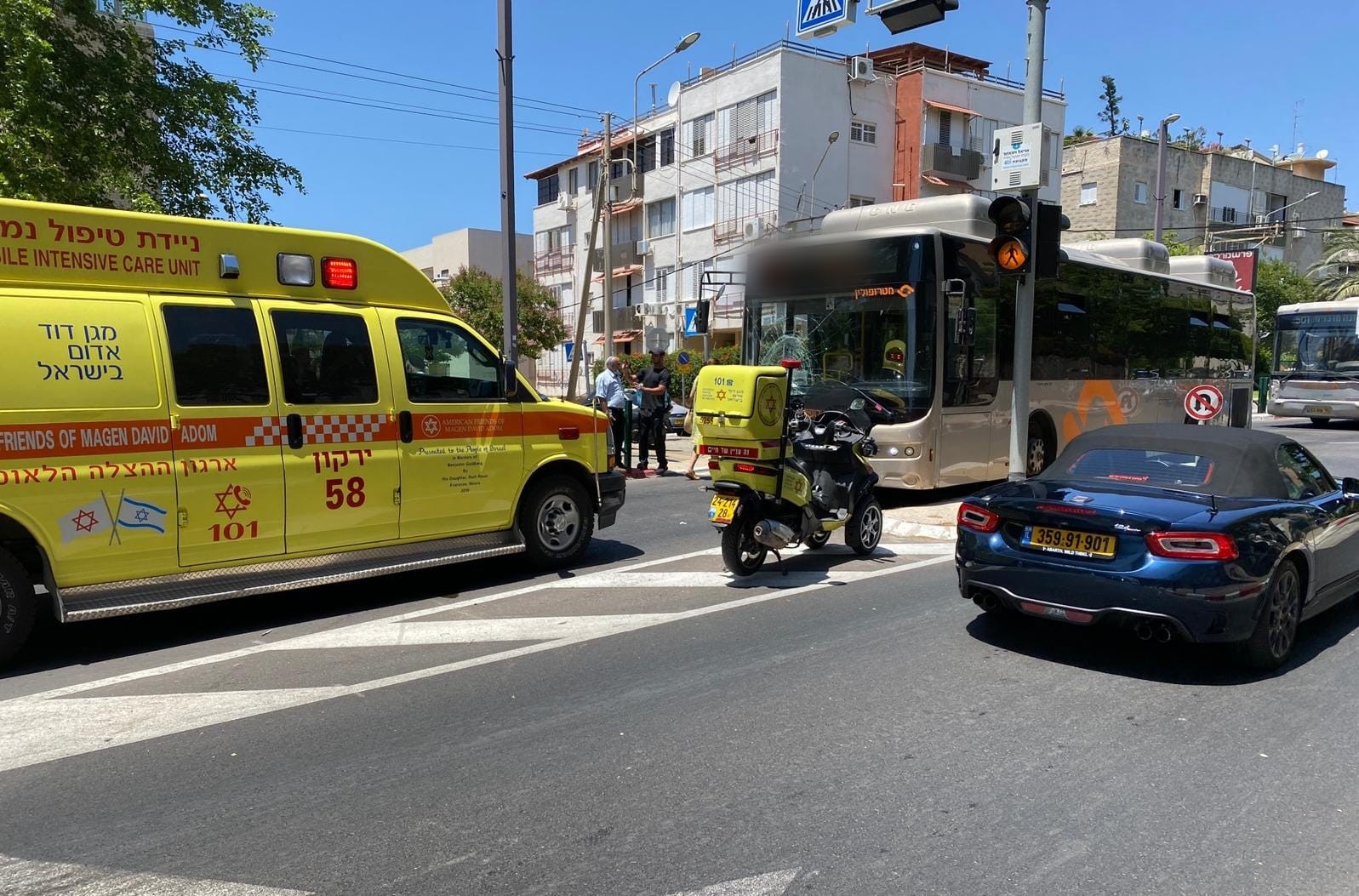 רוכב אופניים חשמליים נפצע באורח קשה בבאר שבע