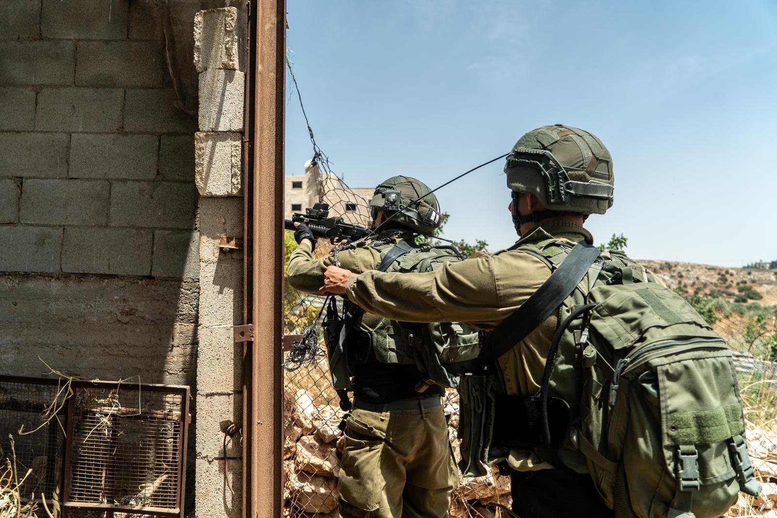 לוחמים מספרים על מעצר המחבל מצומת תפוח | צפו