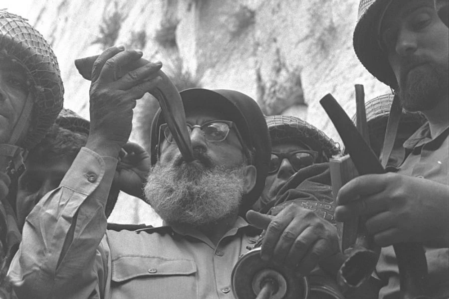 סיפורו המדהים של השופר בכותל המערבי