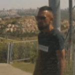 ערבי היכה יהודי לעיני אשתו וילדיו