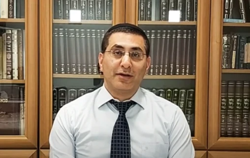 הרב הודיע: החלטתי לאמץ את המנהג האשכנזי