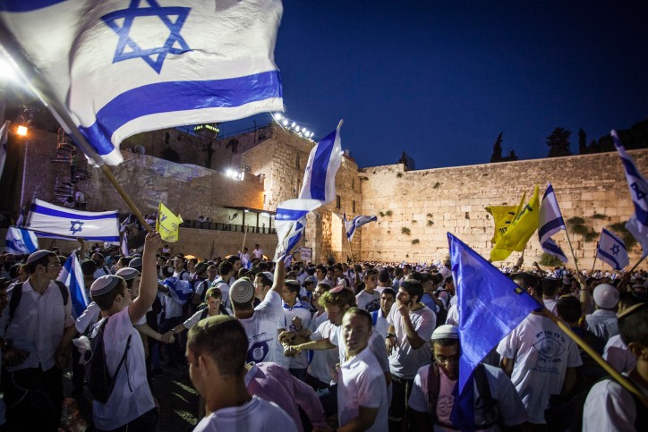 פשרה בקבינט: מצעד הדגלים יתקיים ביום ג׳ הבא