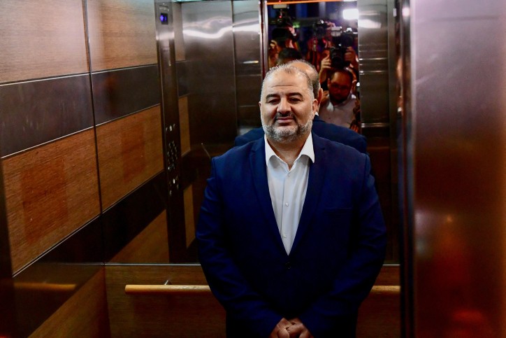 מנסור עבאס: "נחזיר את האדמות שהופקעו מבני עמנו"