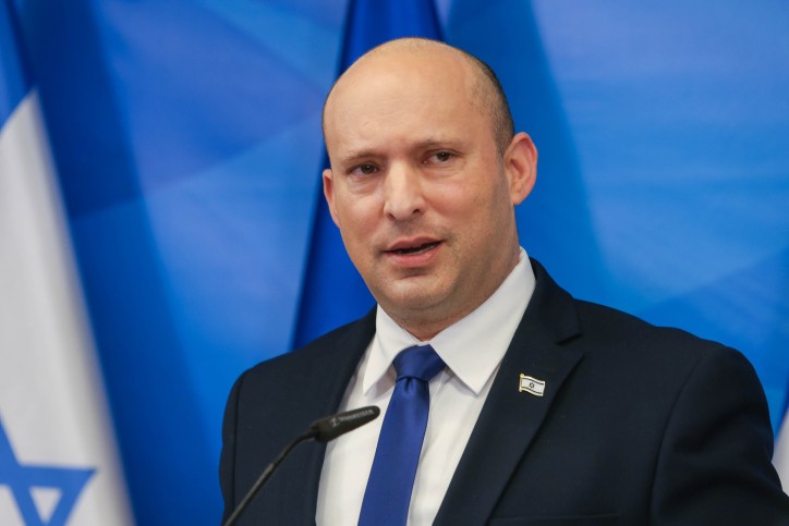 ערב נוסף של הפגנות מחוץ לביתו של רה״מ בנט ברעננה | צפו