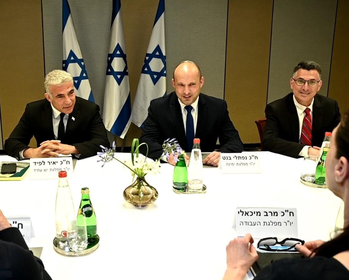 בנט בהצהרה לתקשורת: "חילופי ממשלה - אירוע רגיל"