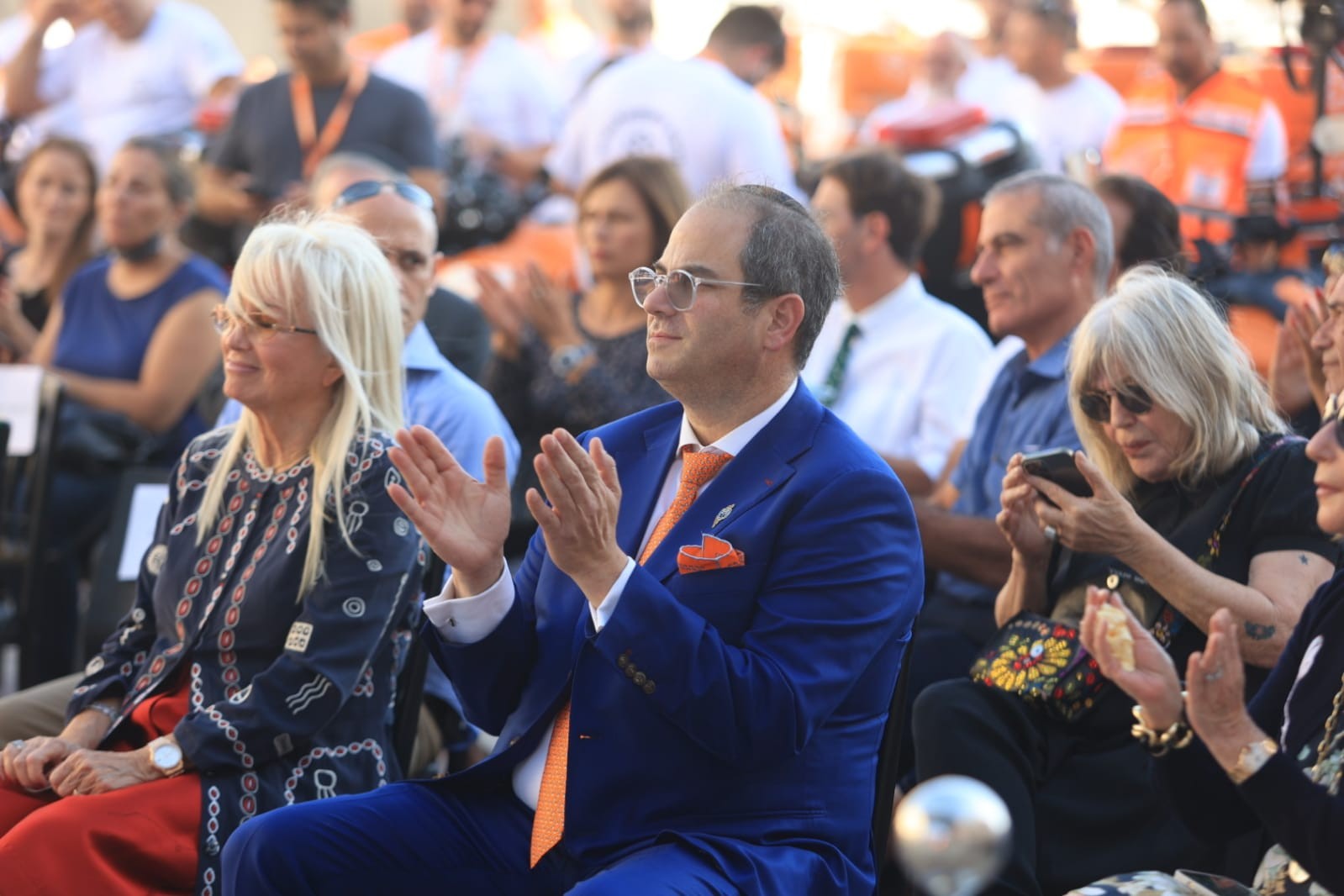 באדיבות מרים אדלסון |  150 אופנועי אמבולנס  של איחוד הצלה