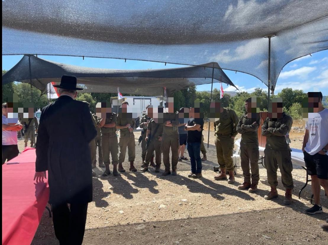 מה עשה הרב הראשי לפנות בוקר עם חיילי הקומנדו?