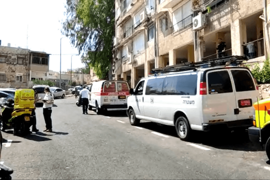 הרצח בחיפה: נורתה לעיני ילדיה; מצוד אחר בעלה