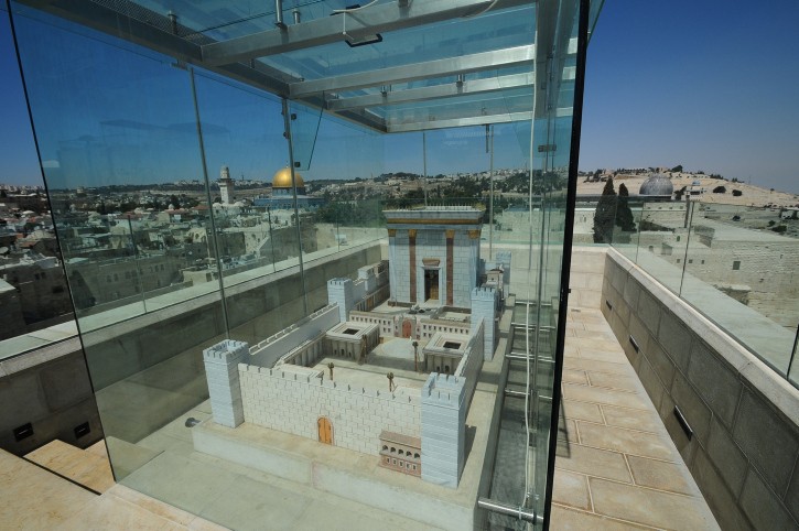 איך אפשר גם לבכות וגם לבנות | דעה