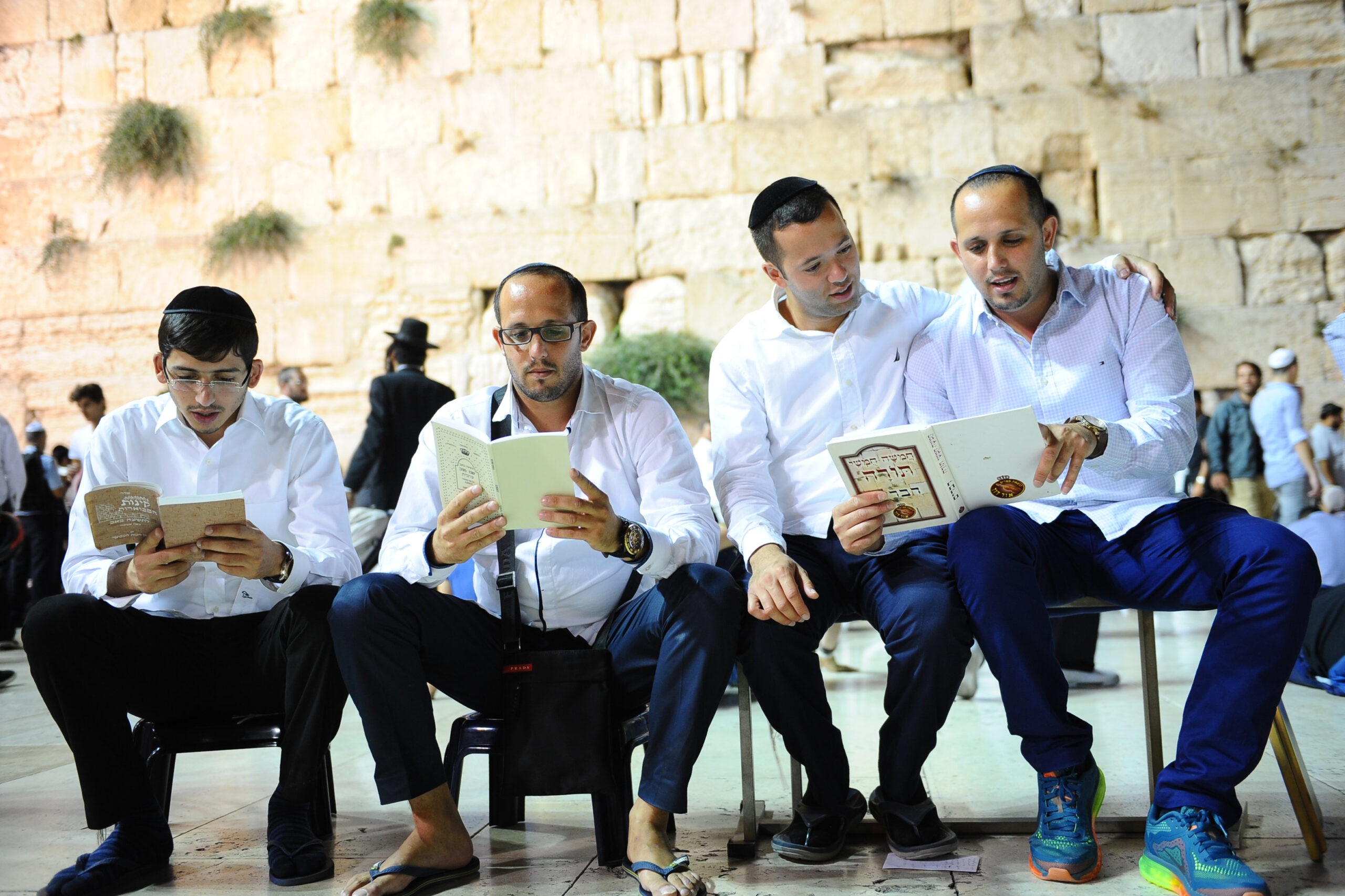 קינות בכותל המערבי. צילום: מנדי הוכמן, פלאש 90