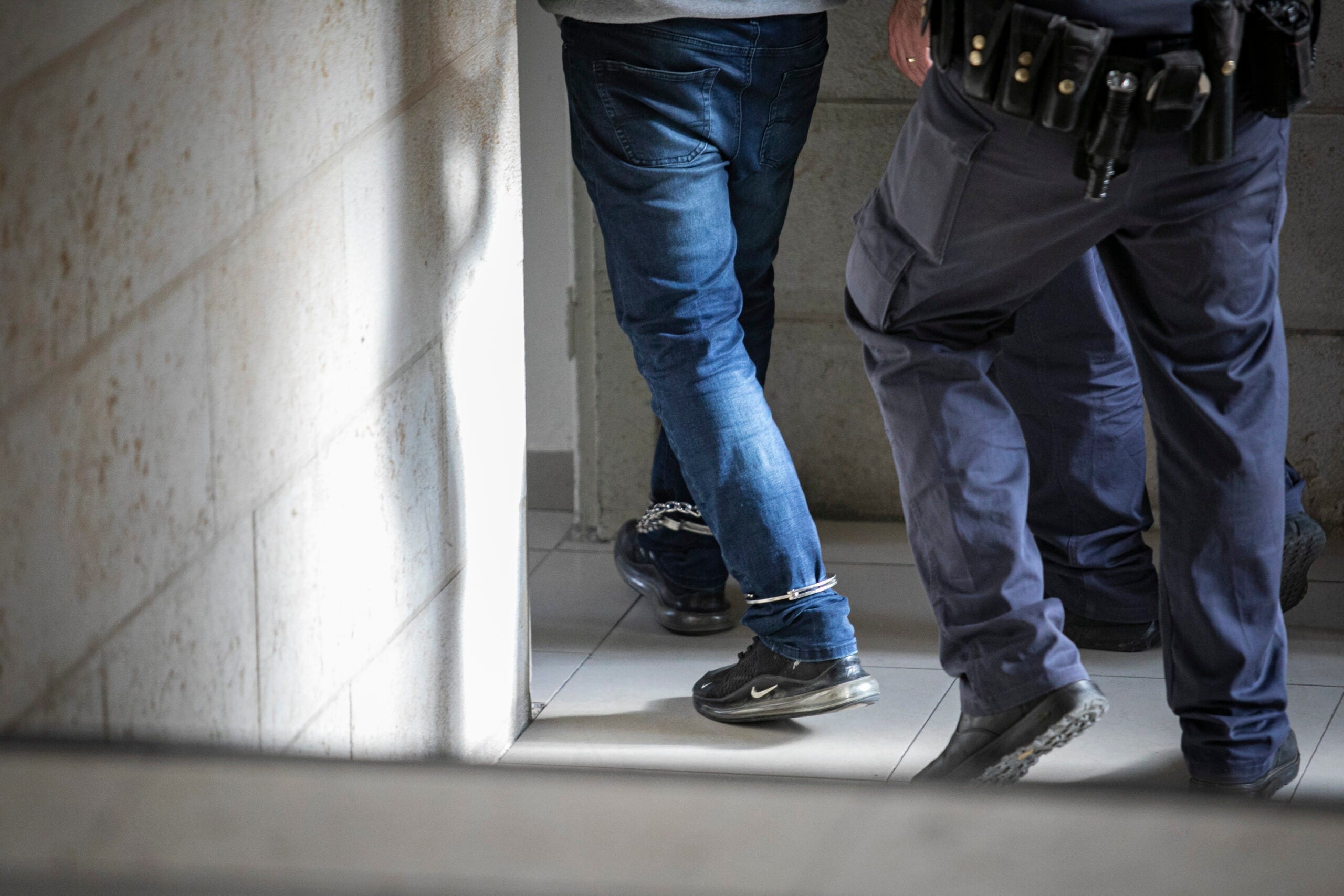 שוד בזהות בדויה: כתבי אישום הוגשו נגד גנבי רכב ערבים