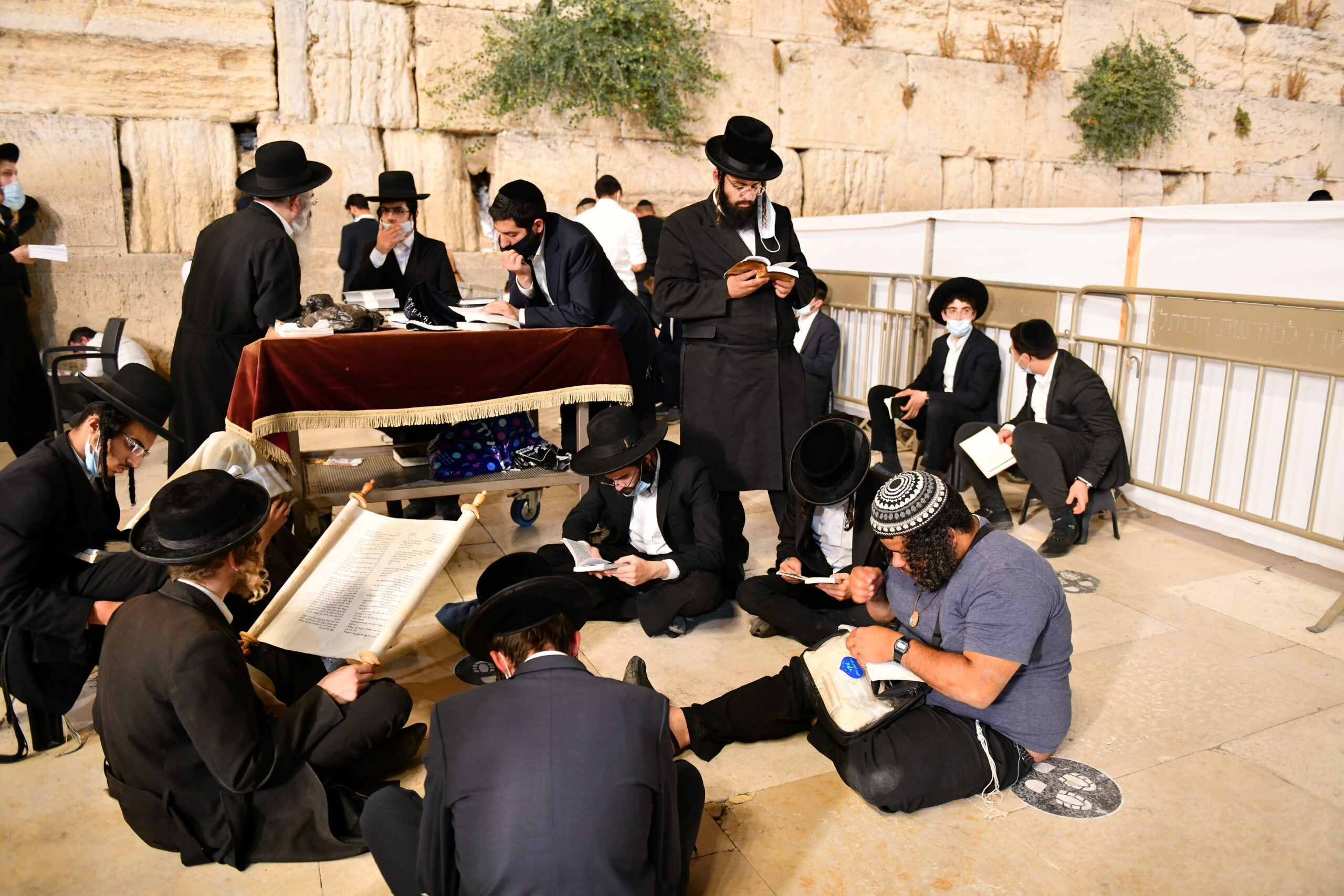 מתי יוצא צום תשעה באב, מתי מסתיים הצום ומתי מותר לאכול?