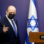 בנט: התפשטות הקורונה – בגלל ממשלת נתניהו