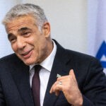 השר לפיד: אלפי המתים מקורונה – בגלל ממשלת נתניהו
