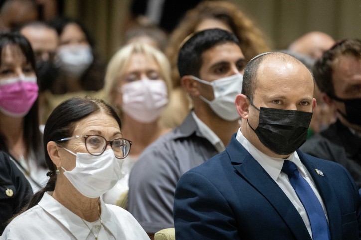 בנט פנה ליו"ר הכנסת ולאסתר חיות בבקשה שיתחסנו בחיסון השלישי