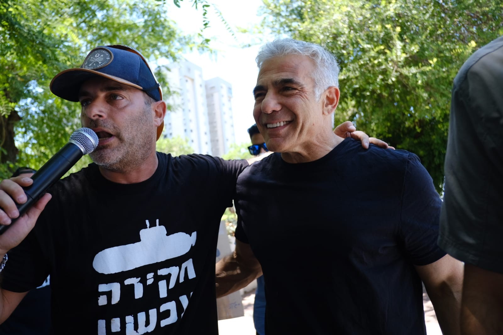 לפיד מתחייב למפגינים: תקום ועדת חקירה ממלכתית לפרשת הצוללות