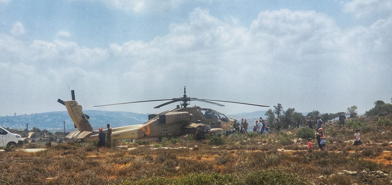 מסוק מסוג "אפאצ'י" נחת נחיתת חירום ביישוב עלי