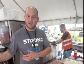 תיעוד ממיאמי: השף שהתגייס למען אנשי החילוץ והמשפחות
